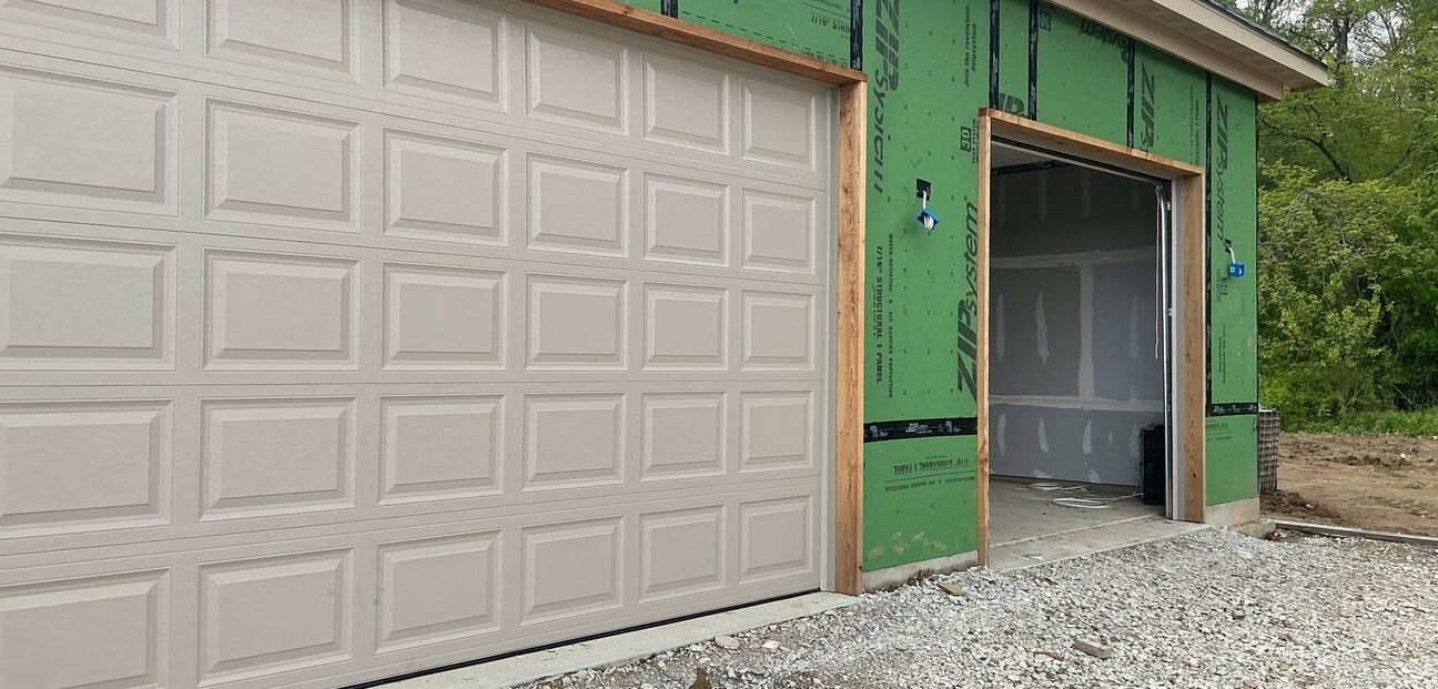 New Construction Garage Doors in Thornton