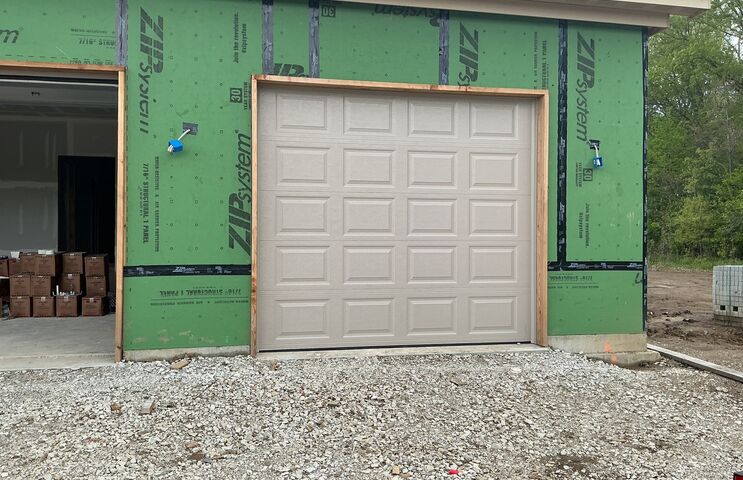 New Construction Garage Doors in Thornton